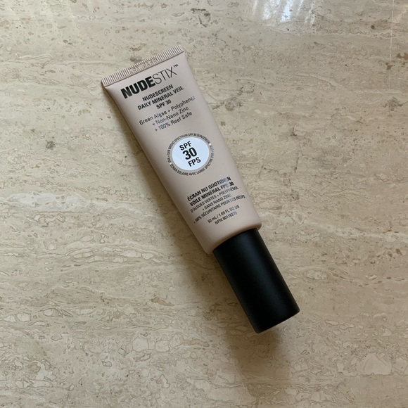 NEW Nudestix Nudescreen Daily Mineral Veil Tinted Moisturizer SPF 30 Tin… - Picture 1 of 2